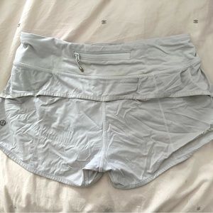 Lululemon Speed Up low-rise 2.5” white shorts